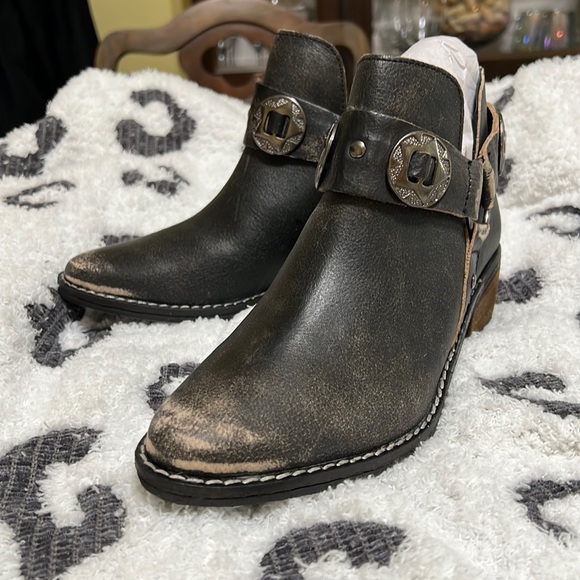 Chinese Laundry Shoes - Chinese Laundry Austin Ankle Boots